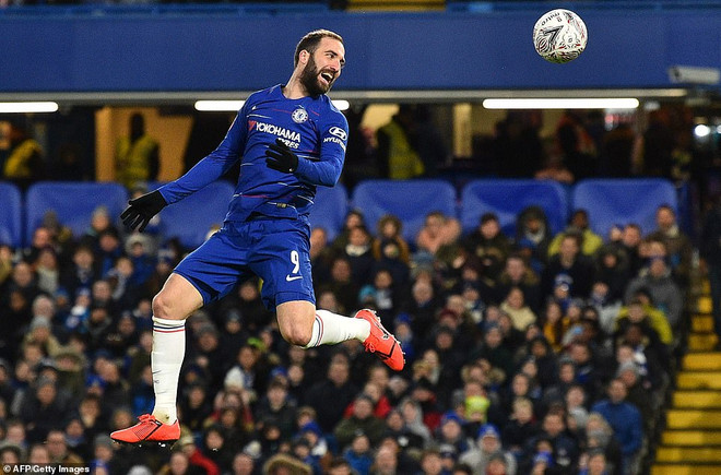 FA Cup: Higuain mờ nhạt ở ngày ra mắt Chelsea, Tottenham bị loại ảnh 2