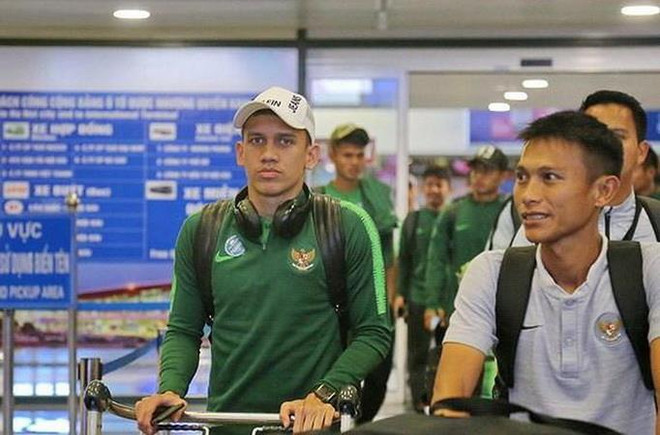 U23 Indonesia đặt chân đến Hà Nội, quyết tranh vé với U23 Việt Nam ảnh 1