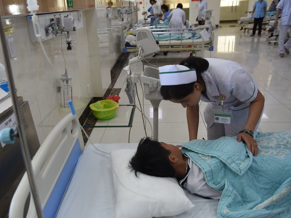 Hàng chục học sinh nhập viện sau bữa ăn trưa tại nhà cô giáo ảnh 2