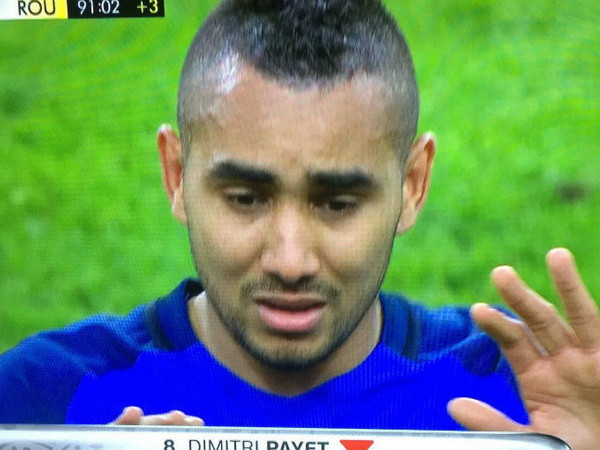 Người hùng Payet rơi lệ sau khi ghi bàn giúp Pháp chiến thắng ảnh 1