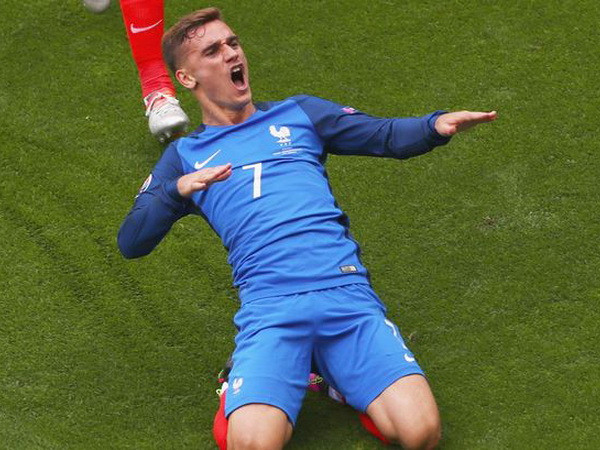 Người hùng của nước Pháp Antoine Griezmann. (Nguồn: Getty Images) Pháp-CH Ireland: Không phải Pogba, Griezmann mới là Zidane! ảnh 1