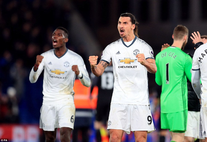 Pogba và Ibra giúp Manchester United chiến thắng. (Nguồn: PA) Pogba và Ibra lập công, M.U thắng nghẹt thở Crystal Palace ảnh 1