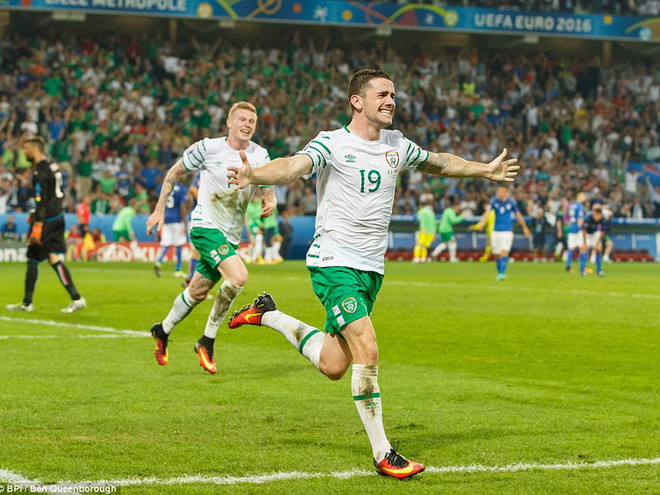 Thắng sốc Italy, CH Ireland hiên ngang đối đầu Pháp ở vòng 1/8 ảnh 1