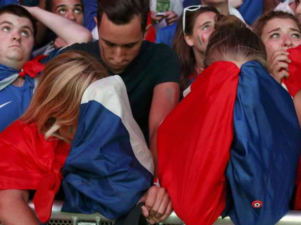 Paris chết lặng trong tiếng hát Bồ Đào Nha sau trận chung kết ảnh 1