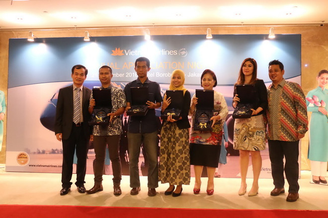 5 đại lý hàng hóa hàng đầu năm 2016. (Ảnh: Đỗ Quyên/Vietnam+) Vietnam Airlines gặt hái thành công ở thị trường Indonesia ảnh 2