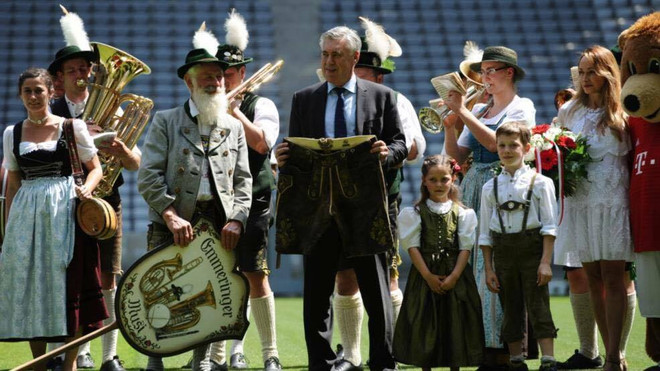 Ancelotti tiết lộ về thông điệp mà Pep nhắn gửi lại ở Bayern ảnh 2