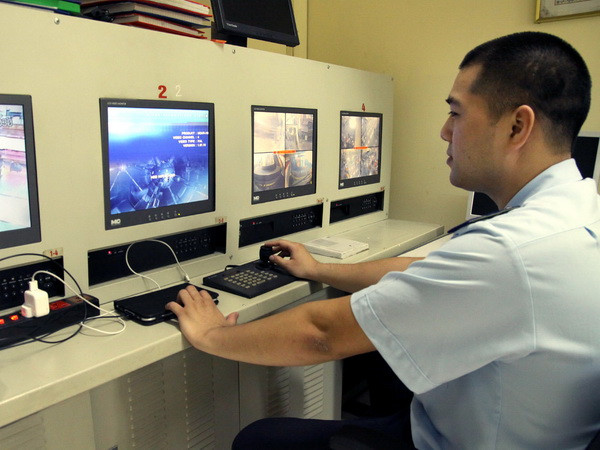 Khởi tố vụ án vận chuyển 7 tượng vàng qua đường hàng không ảnh 1