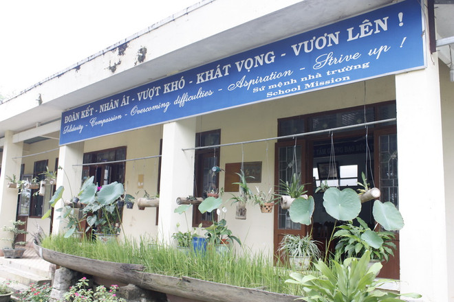 Thầy hiệu trưởng tâm tài của ngôi trường "ngói rơi trúng người" ảnh 2