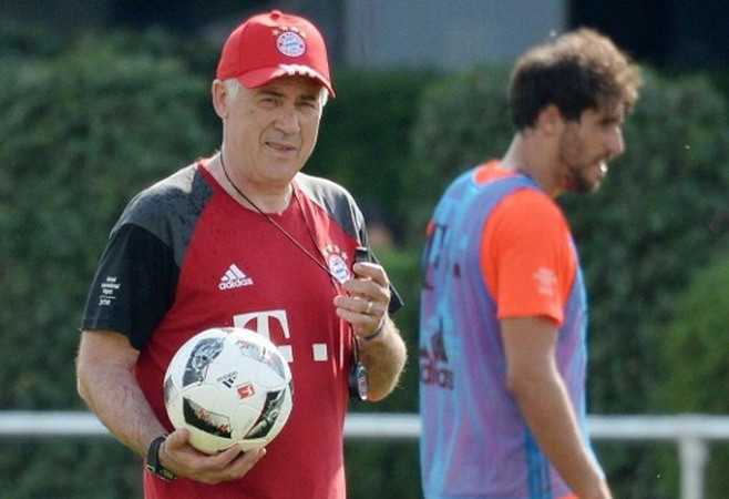 Höness: "Chúng tôi muốn có 1 Bundesliga căng thẳng và hấp dẫn" ảnh 4