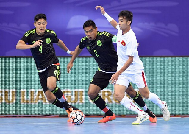 Tuyển Futsal Việt Nam ngược dòng thắng nghẹt thở trước Mexico ảnh 1