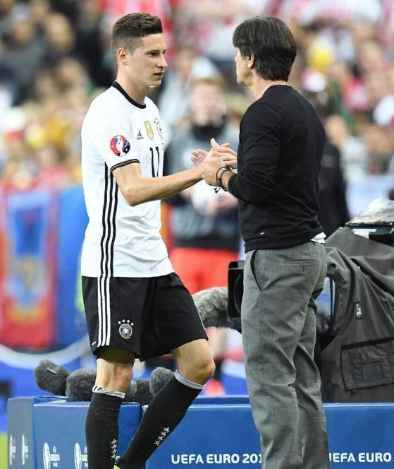 Löw sẽ tung ra đội hình nào cho trận "chung kết" ở vòng bảng? ảnh 4