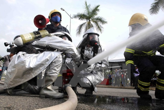 Bắc Giang: Cháy cửa hàng điện nước, thiệt hại khoảng 2 tỷ đồng ảnh 1