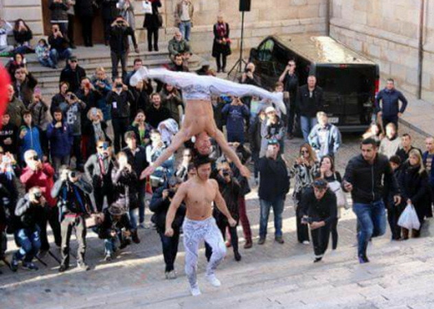 [Video] Anh em nghệ sĩ xiếc Việt Nam phá kỷ lục Guinness thế giới ảnh 1