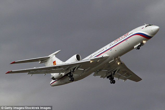 Tìm thấy mảnh vỡ máy bay quân sự Tu-154 của Nga ở Biển Đen ảnh 1