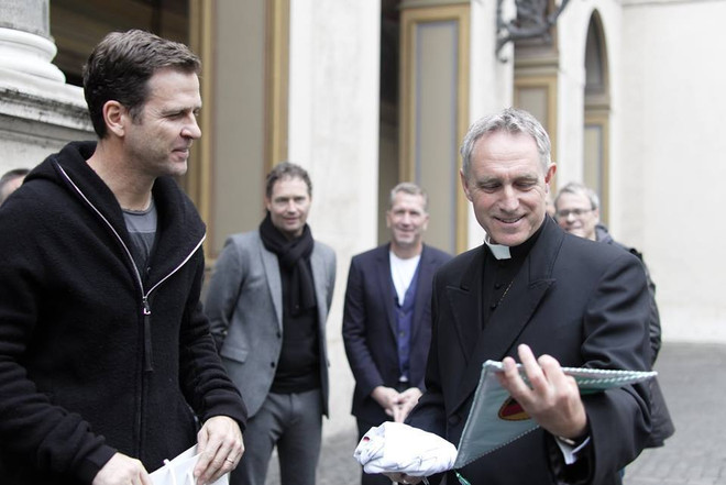 Tuyển Đức diện kiến Giáo hoàng trước thềm "đại chiến" với Italy ảnh 12