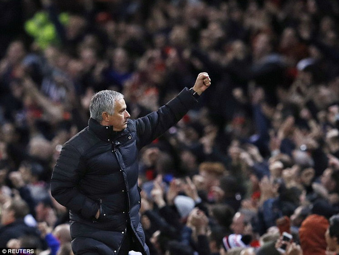 Mourinho đã có được điều gì sau chiến thắng trước Fenerbahce? ảnh 1