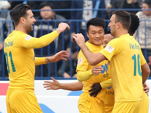 Thanh Hóa thắng Đà Nẵng kịch tính, HAGL ngược dòng hạ Cần Thơ ảnh 1