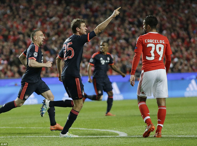 Bayern Munich vào bán kết sau màn rượt đuổi tỷ số hấp dẫn ảnh 1