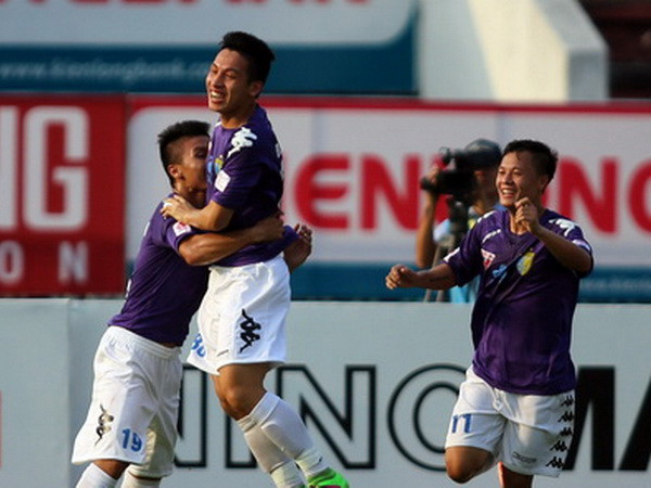 Hà Nội T&T tiếp tục thắng hủy diệt, HAGL và SLNA chia điểm ảnh 1