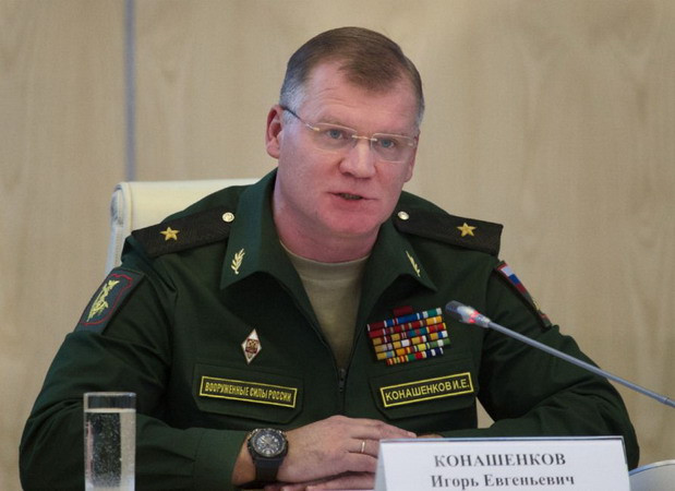 Đại diện chính thức Bộ Quốc phòng Nga, Thiếu tướng Igor Konashenkov. (Nguồn: AP) Nga nêu điều kiện để "tạm ngừng bắn nhân đạo" mới ở Aleppo ảnh 1
