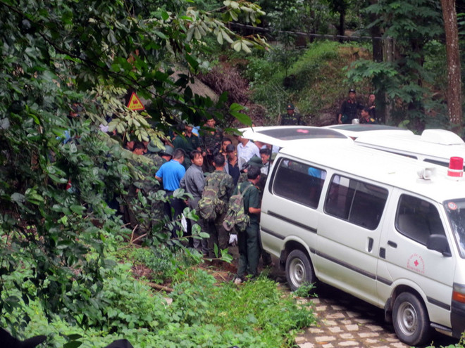 Những hình ảnh đưa 3 phi công máy bay EC130 về TP.HCM ảnh 1