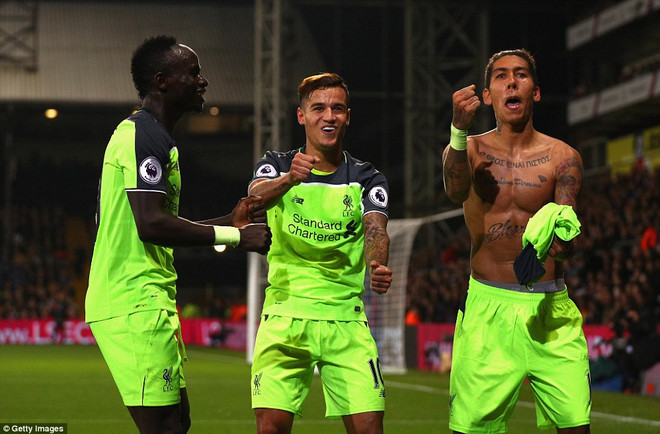 Premier League: M.U "bất lực," nóng cuộc đua đến ngôi vô địch ảnh 4