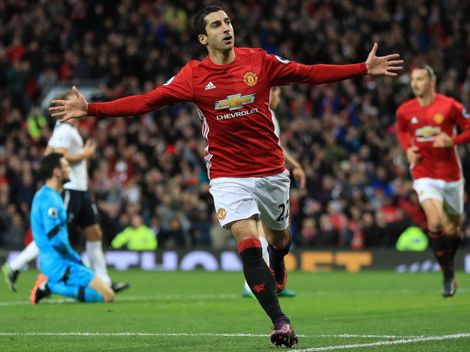 Henrik Mkhitaryan lập công cho Manchester United. (Nguồn: Getty Images) Mkhitaryan lập kỳ tích, giúp Man United đánh bại Tottenham ảnh 1