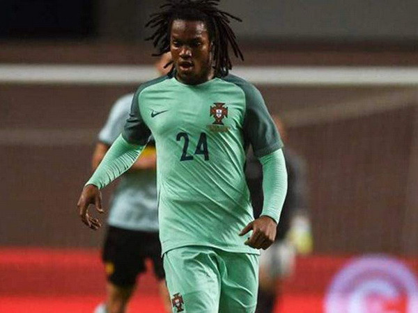 Tân binh Bayern phá kỷ lục tồn tại suốt 12 năm của Ronaldo ảnh 1