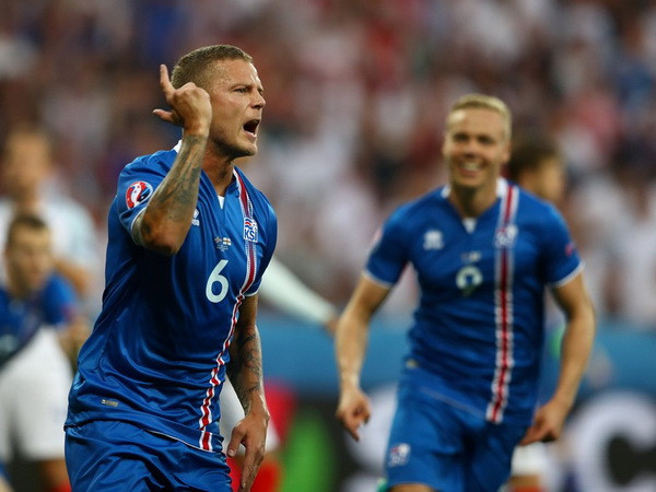 Sigurdsson giúp Iceland giành chiến thắng. (Nguồn: Getty Images) Cận cảnh chiến thắng kỳ vĩ của đội tuyển Iceland trước Anh ảnh 1