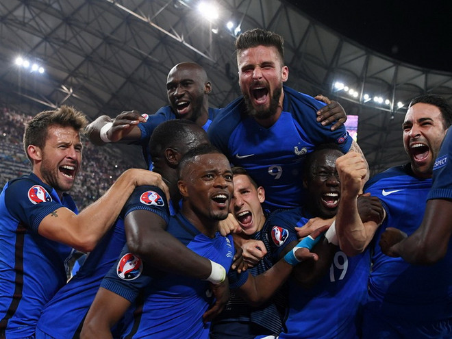 Thắng tuyển Đức, Pháp "đại chiến" Bồ Đào Nha ở chung kết ảnh 1