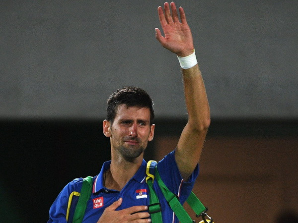 Novak Djokovic bật khóc sau trận thua sốc ở Olympic 2016 ảnh 1
