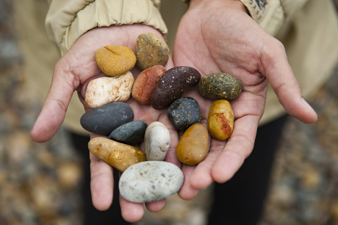 Cận cảnh vẻ đẹp hoang sơ và dân dã của Bãi đá bảy màu Cổ Thạch ảnh 6