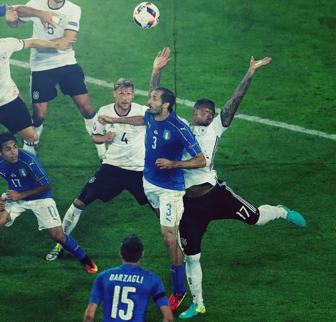 Boateng bị biến thành trò hề sau chiến thắng lịch sử của Đức ảnh 1