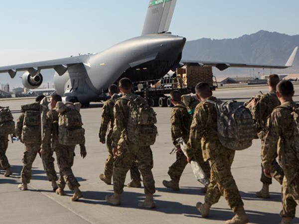 Vụ nổ xảy ra tại căn cứ không quân của Mỹ và NATO. (Nguồn: Getty Images) Taliban thừa nhận tấn công căn cứ không quân NATO ở Afghanistan ảnh 1