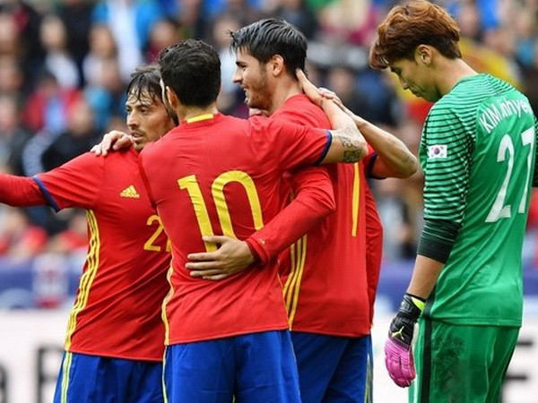 Cận cảnh chiến thắng hủy diệt của Tây Ban Nha trước Hàn Quốc ảnh 1