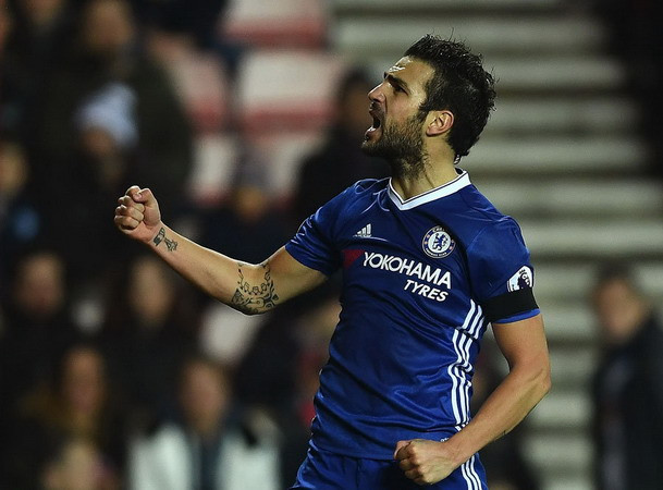 Cesc Fabregas tỏa sáng giúp Chelsea bỏ xa nhóm bám đuổi ảnh 1