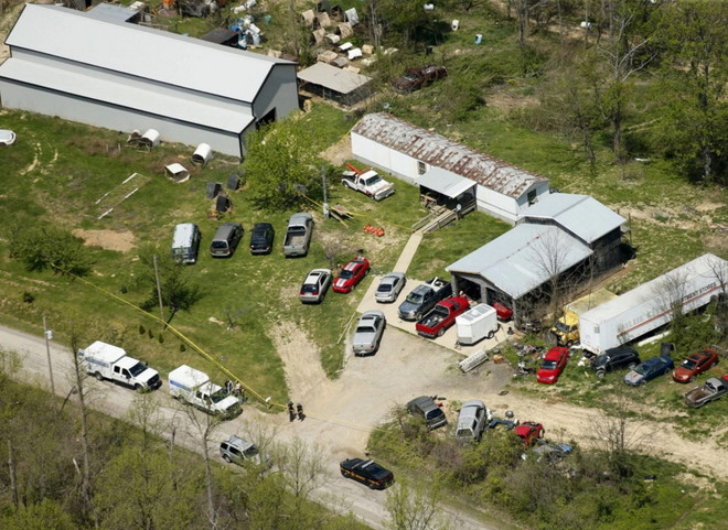 [Video] Hiện trường 8 người bị hành quyết dã man bằng súng ảnh 1