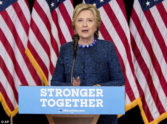 Những câu hỏi "nhức nhối" trong vụ bê bối email của bà Clinton ảnh 1