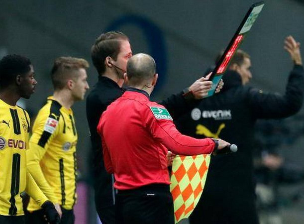 Liên đoàn bóng đá Đức cho phép thay cầu thủ thứ tư ở 1 trận đấu ảnh 1