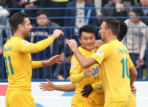 Cần Thơ thắng sốc Thanh Hóa 5-2, Hải Phòng đánh bại Quảng Ninh ảnh 1