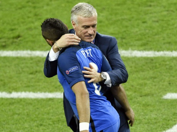 HLV Didier Deschamps đã nói gì sau khi Pháp đánh bại Romania? ảnh 1