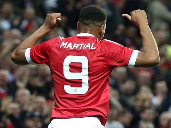 Tại sao giá chuyển nhượng các cầu thủ lại cao ngất ngưởng? ảnh 2