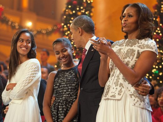 Gia đình Tổng thống Mỹ Barack Obama. (Nguồn: Getty Images) Ngày trọng đại với gia đình Obama: Malia tốt nghiệp trung học ảnh 2