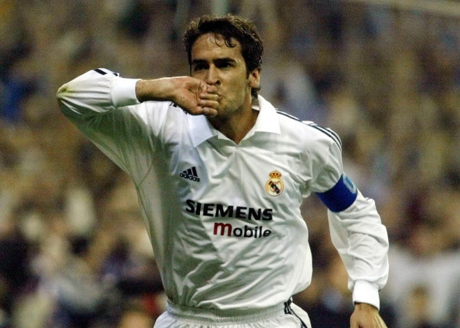 Raul Gonzalez vĩ đại nhất La Liga. (Nguồn: AP) Tại sao Raul vĩ đại nhất chứ không phải Ronaldo hay Messi? ảnh 1