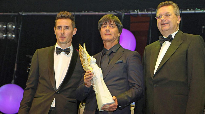 Joachim Löw nhận danh hiệu Huyền thoại thể thao. (Nguồn: Dfb) HLV Joachim Löw được vinh danh là "Huyền thoại thể thao" ảnh 1