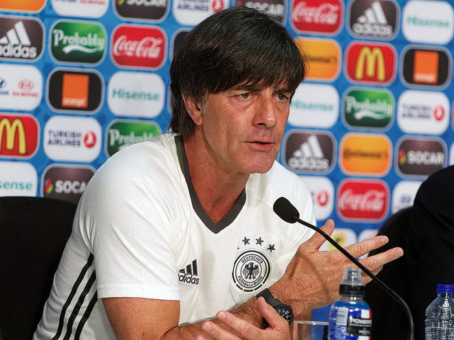 Löw nói gì về Hummels, khủng bố ở Paris và đối thủ Ba Lan? ảnh 1