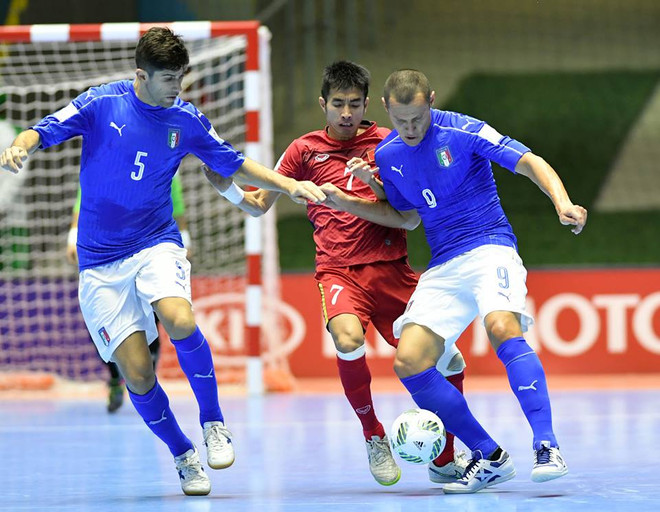 Hình ảnh đáng nhớ ngày Futsal Việt Nam giành vé vào vòng 1/8 ảnh 3