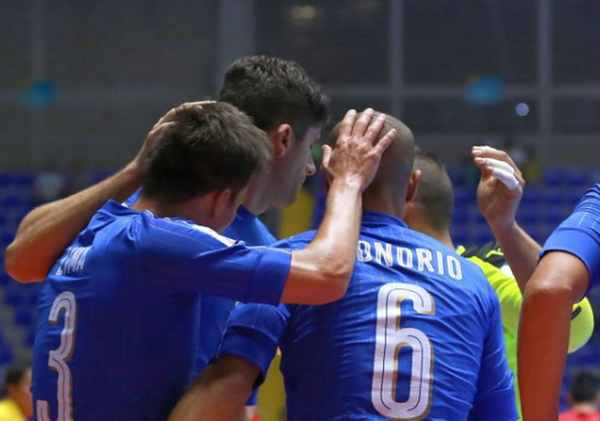 Hình ảnh đáng nhớ ngày Futsal Việt Nam giành vé vào vòng 1/8 ảnh 6