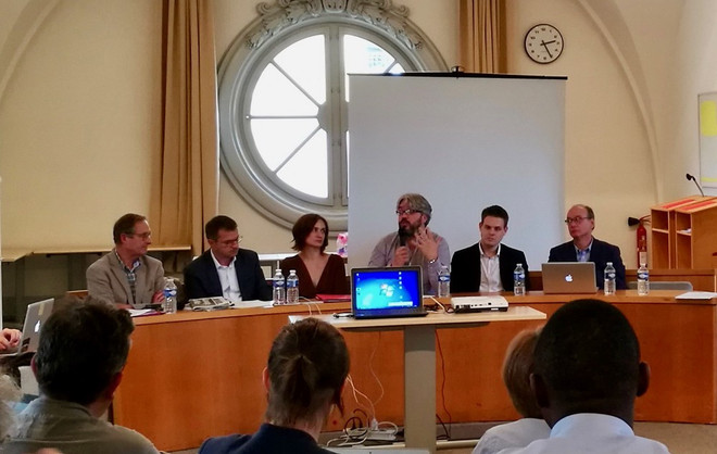 Mạng xã hội hữu ích với nhà báo như thế nào khi đưa tin khủng bố? ảnh 2