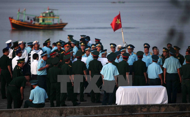 Thăng quân hàm Đại tá cho phi công SU30-MK2 Trần Quang Khải ảnh 1